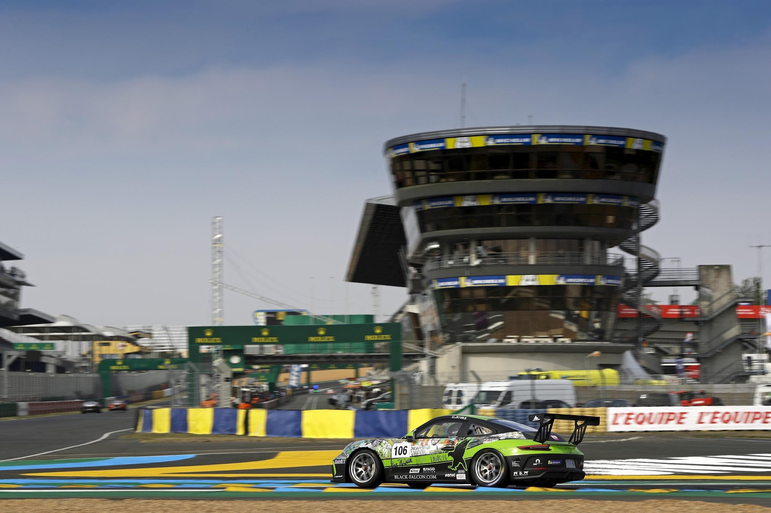 BLACK FALCON feiert Klassensieg beim Carrera Cup in Le Mans
